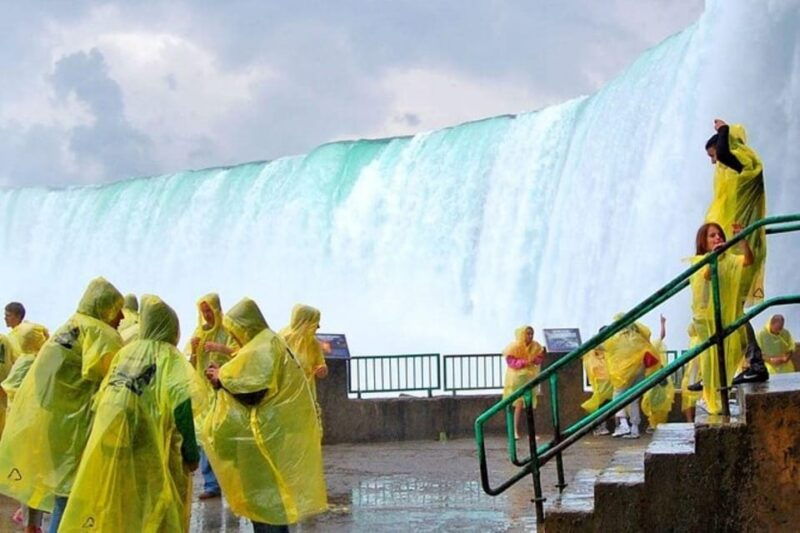 toronto-niagara-falls-tour-cruise-journey-behind-falls