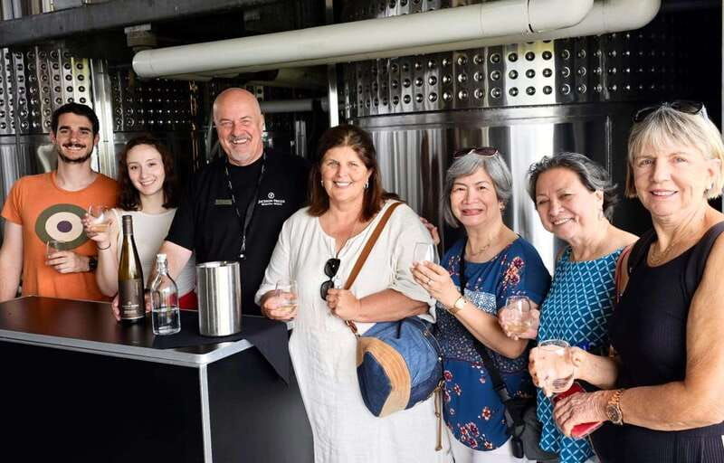 toronto-niagara-on-the-lake-wine-country-chocolate-tour