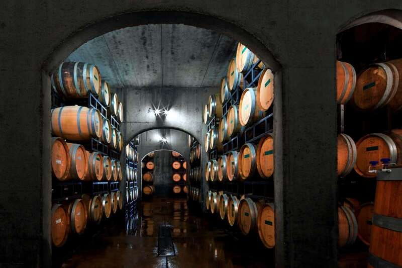 toronto-niagara-wineries-tasting-tour-optional-lunch