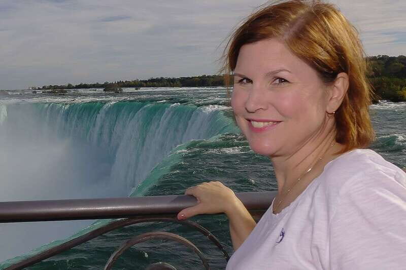 Toronto: Splendours of Niagara Falls Small Group Tour w/Boat - Why Choose This Tour?  