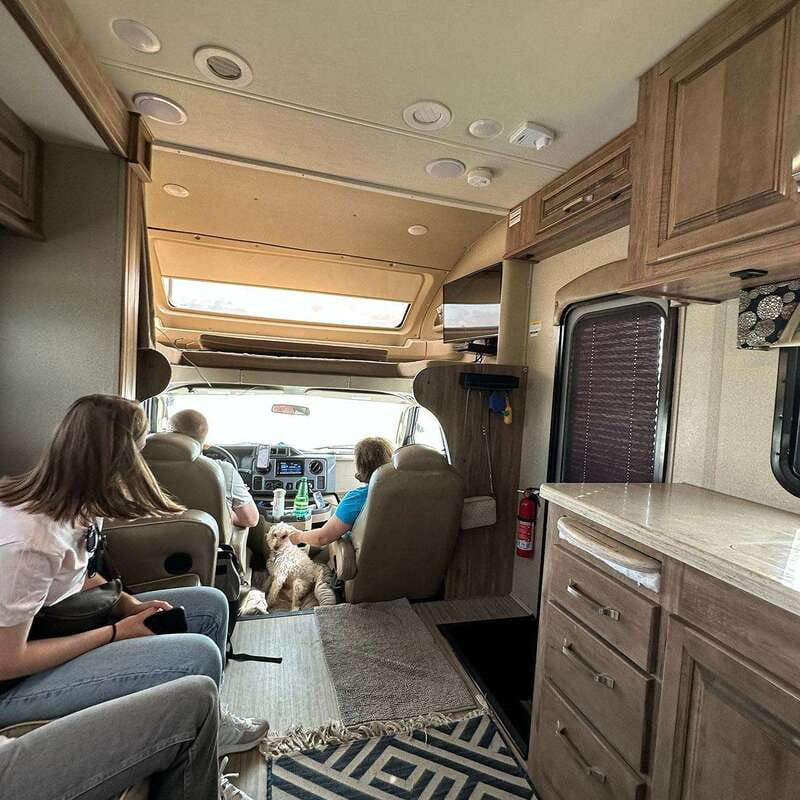 toronto-to-niagara-falls-rv-motorhome-tour-2