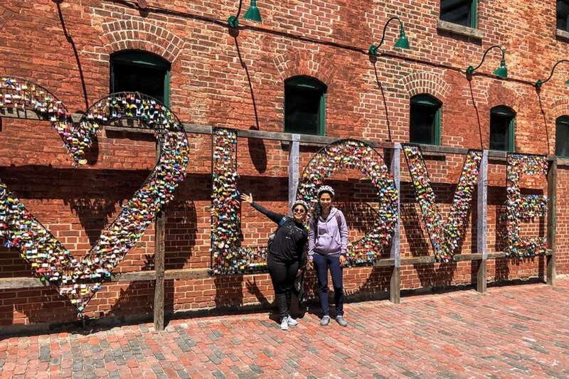 toronto-waterfront-and-islands-guided-bicycle-tour