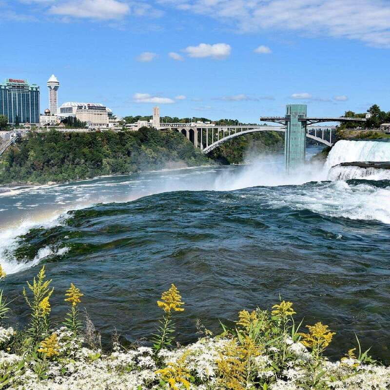torontoniagara-fallsthousand-islands-3-day-tour-from-ny-2