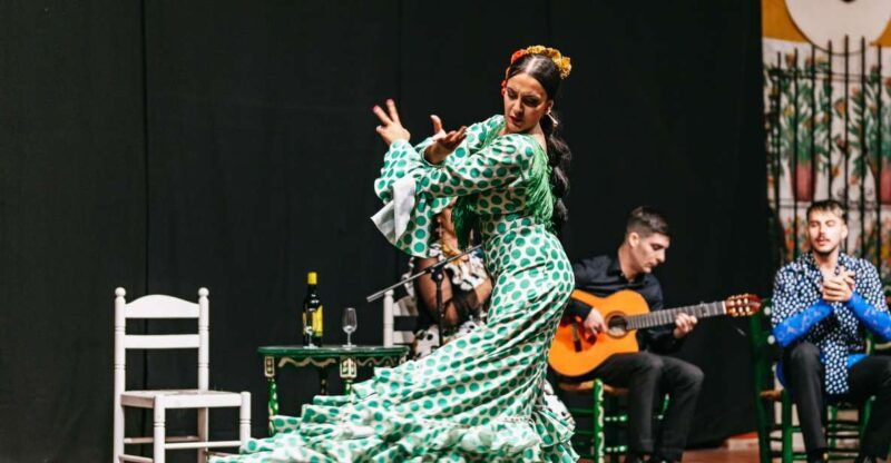 torremolinos-flamenco-show-with-dinner-and-drinks