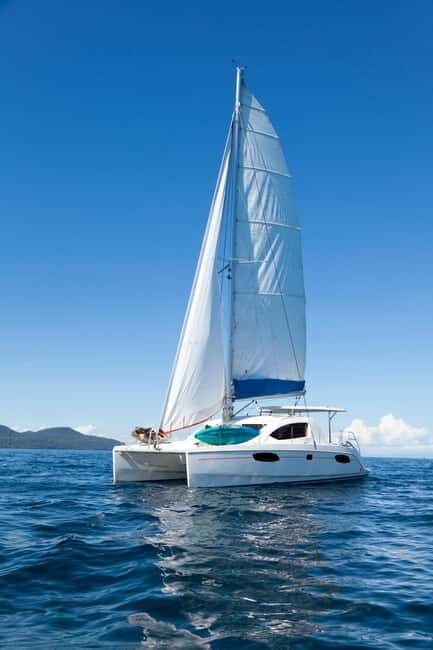 Torrevieja: Experience tour with the Apaleo catamaran - Authentic Guest Experiences