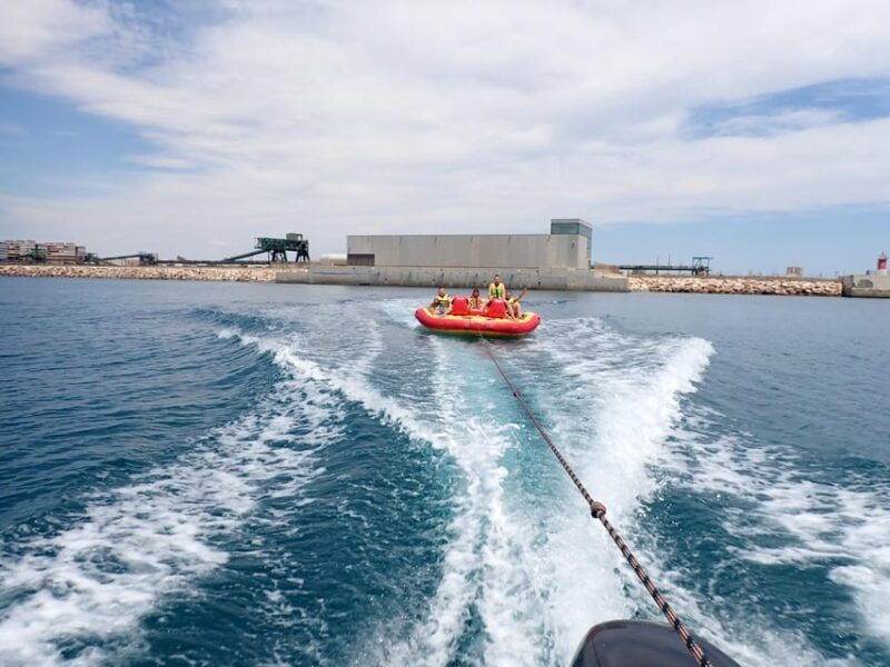 torrevieja-speedboat-powered-inflatable-crazy-sofa-ride