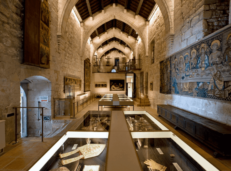 tortosa-guided-walking-tour-with-cathedral-visit