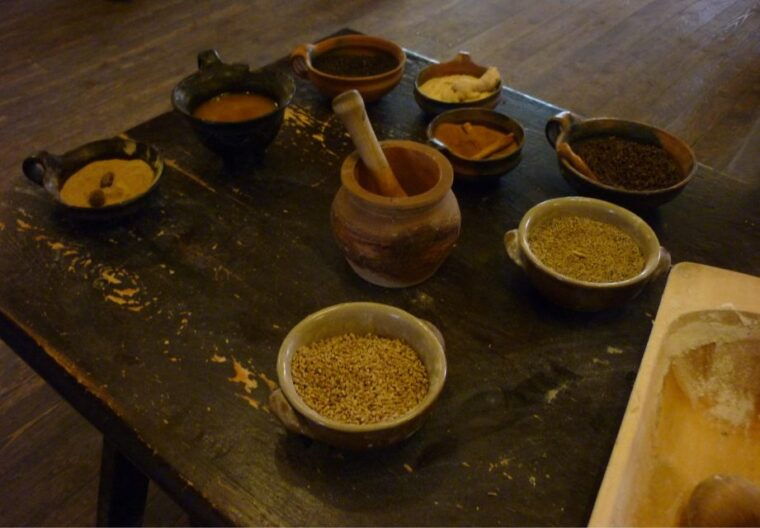 torun-living-museum-of-gingerbread-and-old-town-private-walk