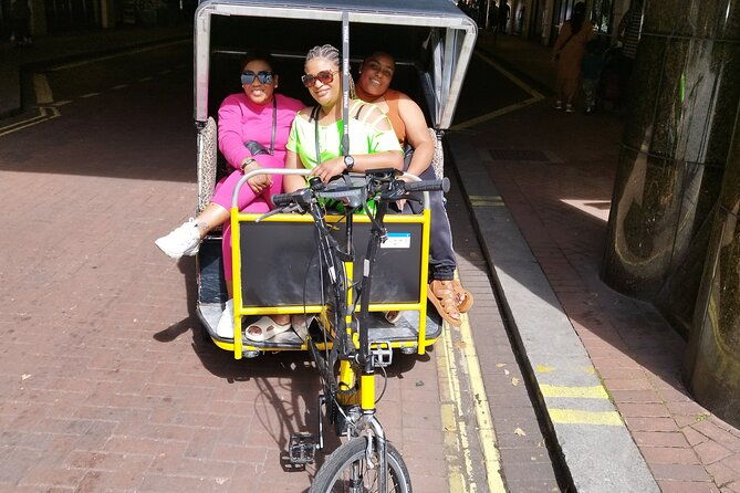 touching-distance-london-rickshaw-pedicab-private-tour