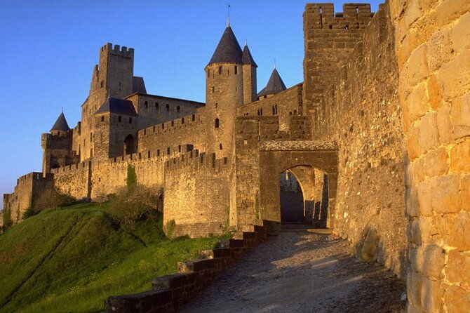 toulouse-carcassonne-day-trip-by-coach-with-audio-guides