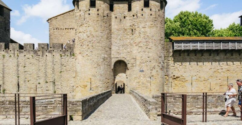 toulouse-carcassonne-day-trip-by-coach-with-audioguide
