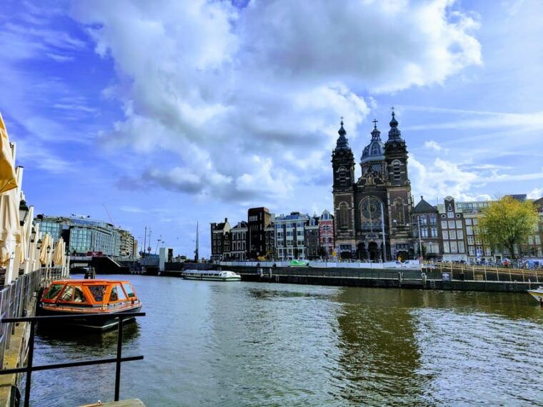 tour-amsterdam-old-town-jewish-quarter-and-flower-market