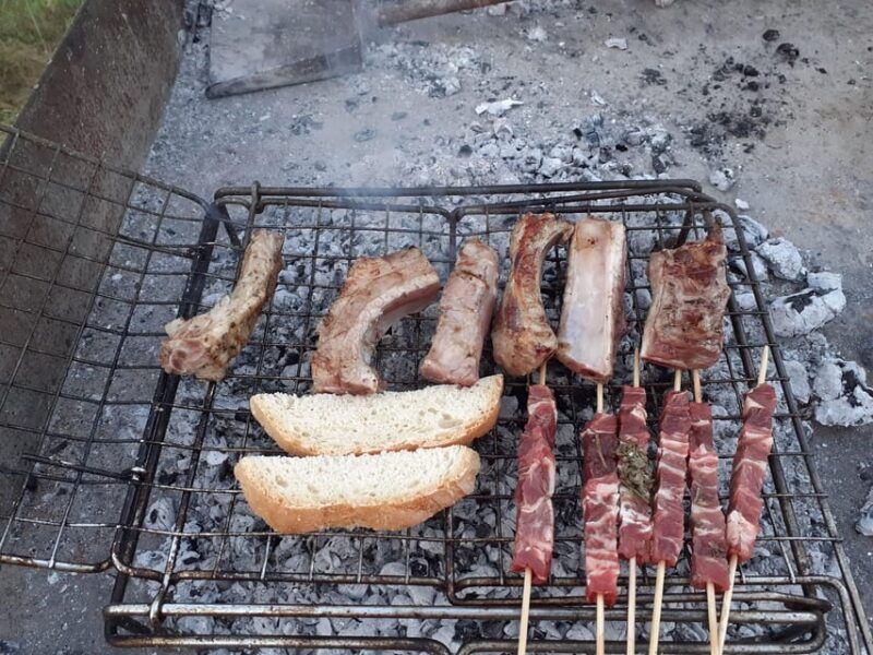 tour-and-lunch-at-the-cellar-sausages-by-the-vineyard