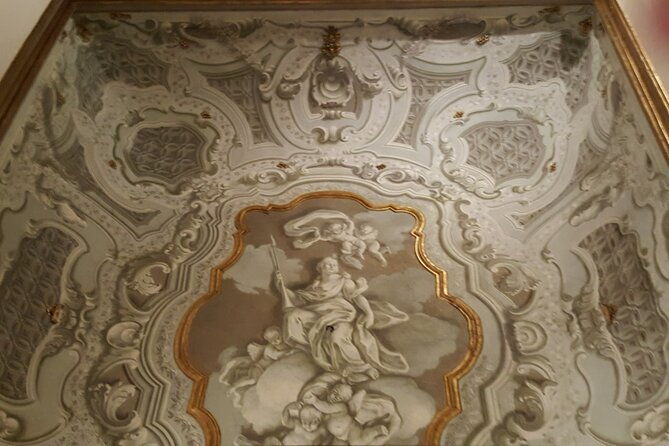 tour-at-the-royal-palace-of-portici-and-the-golden-mile-3
