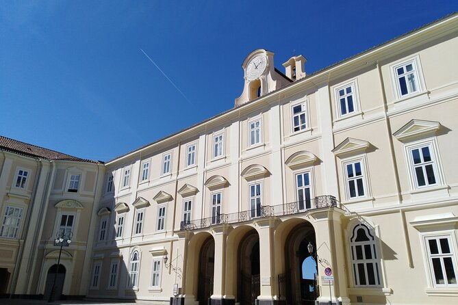 tour-at-the-royal-palace-of-portici-and-the-golden-mile-3