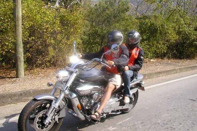 tour-cali-on-a-high-capacity-cruiser-motorcycle-cristo-rey-yanaconas