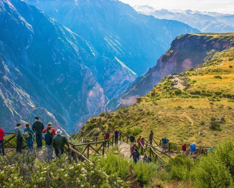 tour-colca-canyon-2-days-from-arequipa-with-1-night-in-colca