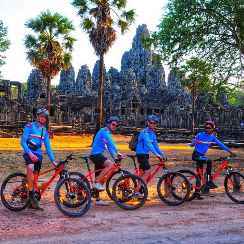 tour-de-friends-discover-angkor-wat-full-day-bike-tour