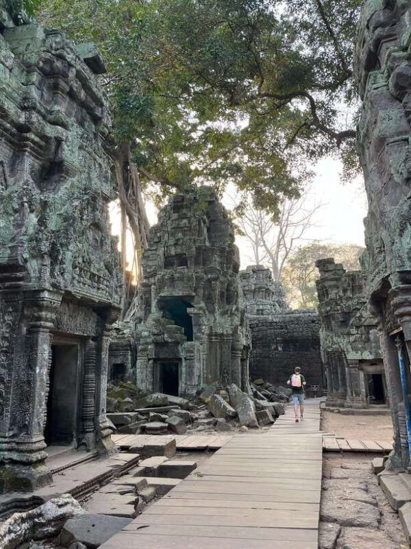tour-de-friends-discover-angkor-wat-full-day-bike-tour