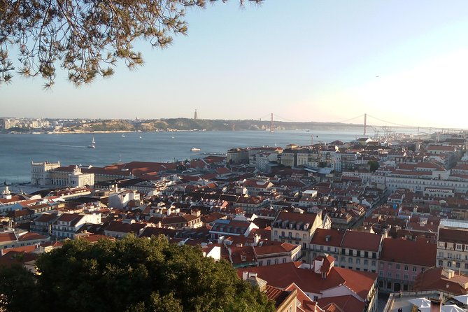 tour-discover-the-charms-and-secrets-of-the-beautiful-city-of-lisbon