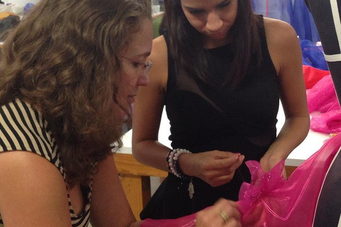 tour-fashion-factory-create-a-souvenir-2