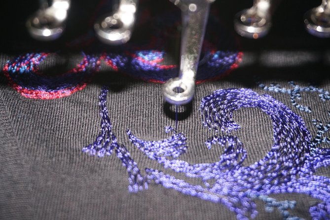 tour-fashion-factory-create-a-souvenir