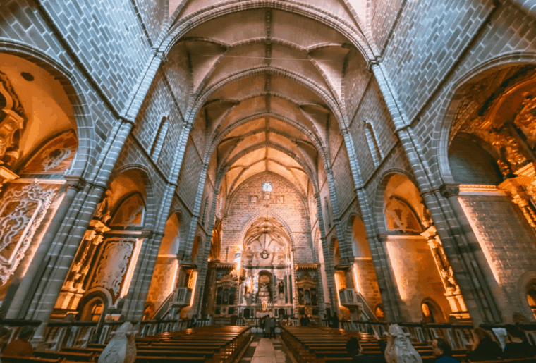 tour-from-lisbon-evora-and-alentejo-wines