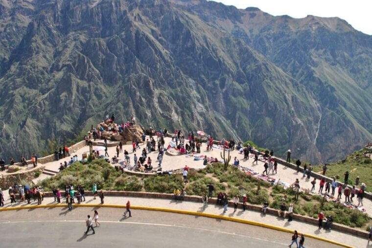 tour-fullday-colca-canyon-with-breakfast-and-typical-lunch