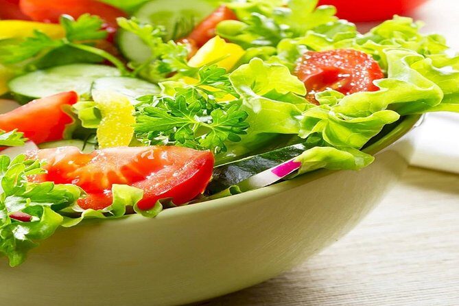 Tour Giraffe Center,Karen blixen and lunch carnivore restaurant - Who Would Love This Tour?