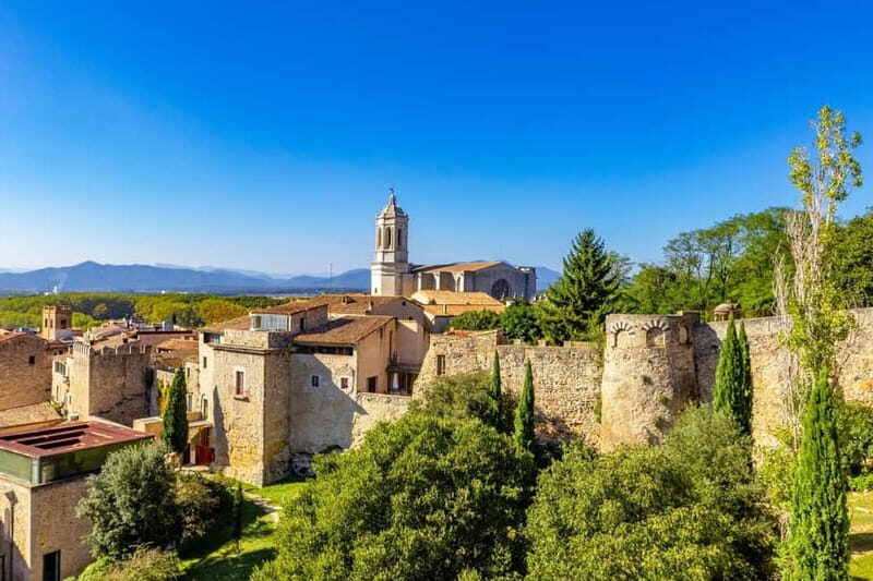 Tour Girona, Castell d'Hostalric & Roca Village - A Day Filled with Culture, History, and Style