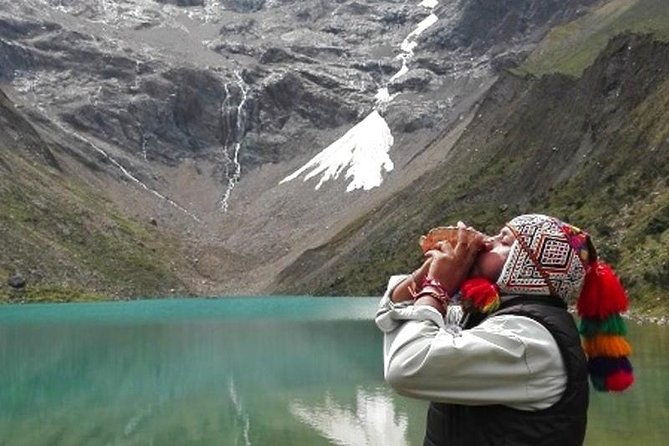 tour-hike-to-humantay-lake-in-cusco
