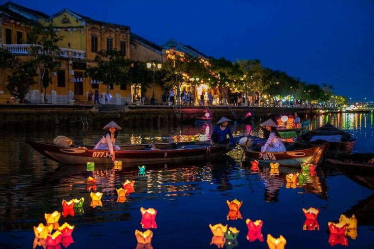 tour-hoi-an-ancient-town-flower-lanterns-coconut-forest