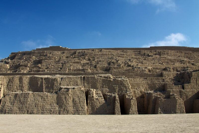 tour-huaca-pucllana-pyramids-and-pre-columbian-antiquity