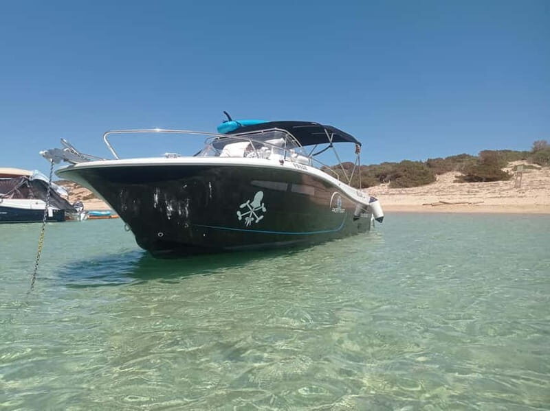 Tour: "Ibiza-Formentera" from the sea in a private boat - Key Points