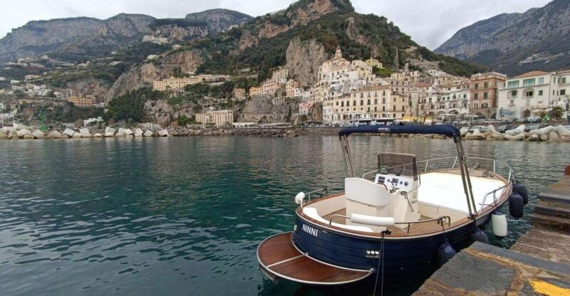 tour-in-barca-from-amalfi-a-dream-journey-on-the-amalfi-coast