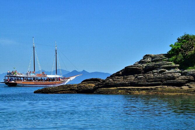 tour-in-buzios-boat-tour-in-buzios