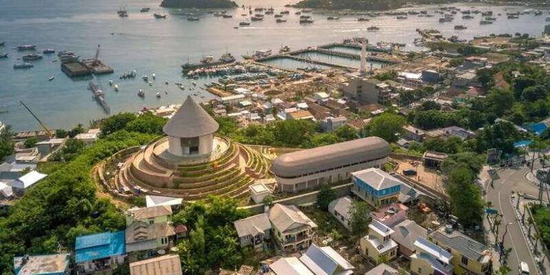 tour-in-labuan-bajo-city-one-full-day