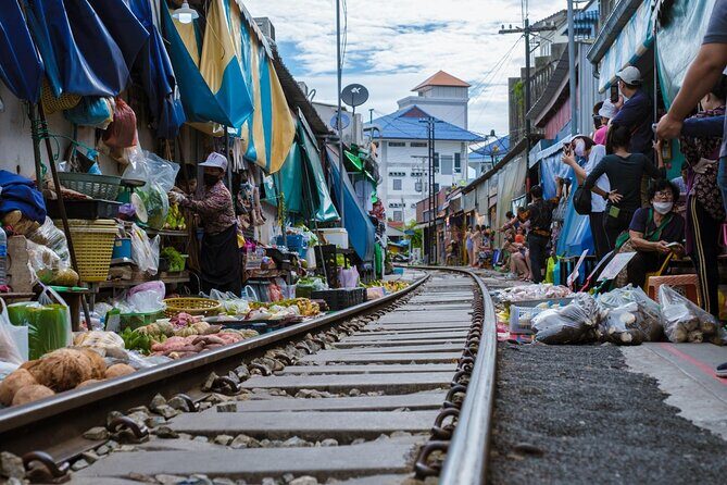 Tour in Maeklong Railway, Floating Market and Ayutthaya - Final Thoughts