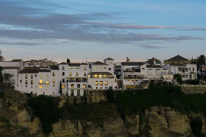 tour-in-ronda-with-guided-visit-and-setenil-de-las-bodegas