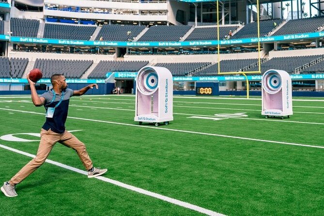 tour-in-sofi-stadium-in-party-bus