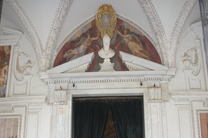 tour-in-the-charterhouse-of-st-martin-and-pedamentina-with-an-art-expert