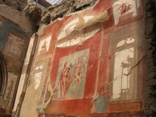tour-in-the-ruins-of-herculaneum-with-an-archaeologist