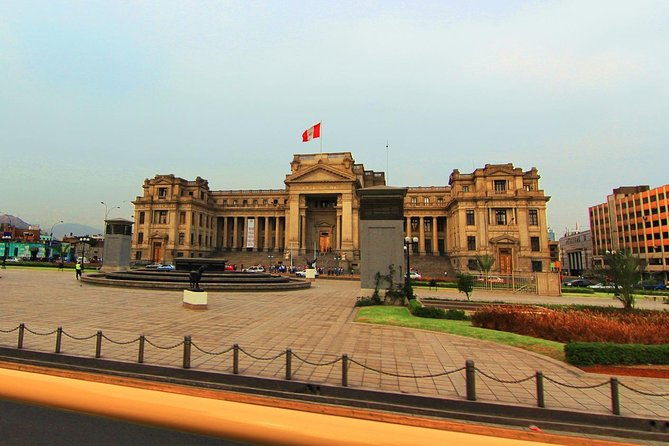 tour-lima-by-day-on-a-panoramic-bus-san-francisco-catacombs