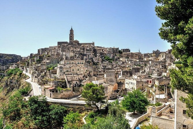tour-matera-complimentary-transfer-service-from-to-bari-and-surroundings