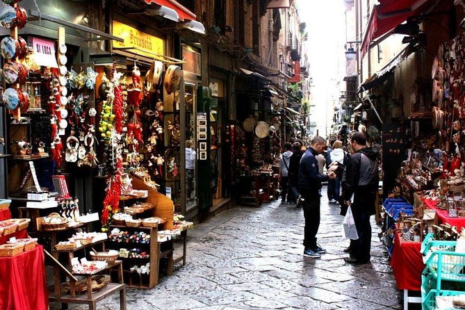 tour-naples-historical-center-and-street-food-markets