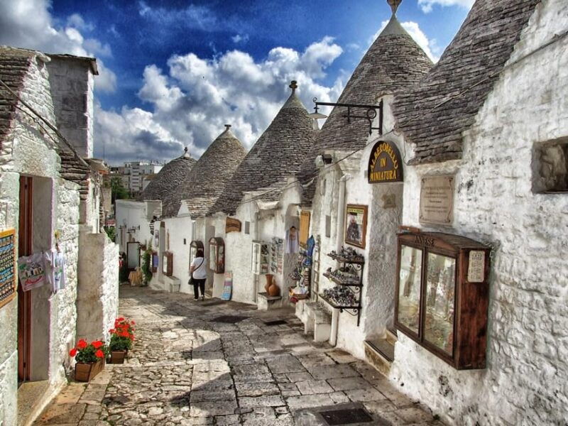 tour-of-alberobello-and-guide-to-matera-from-bari