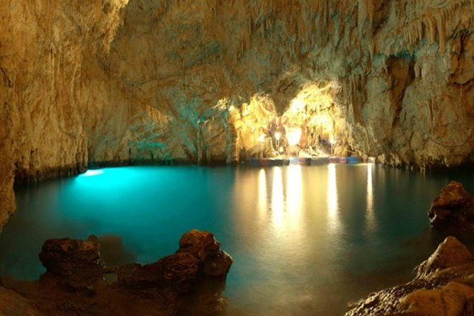 tour-of-amalfiemerald-grottopositano-fullday-8h