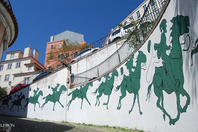 tour-of-historic-lisbon-in-private-eco-tuk-tuk