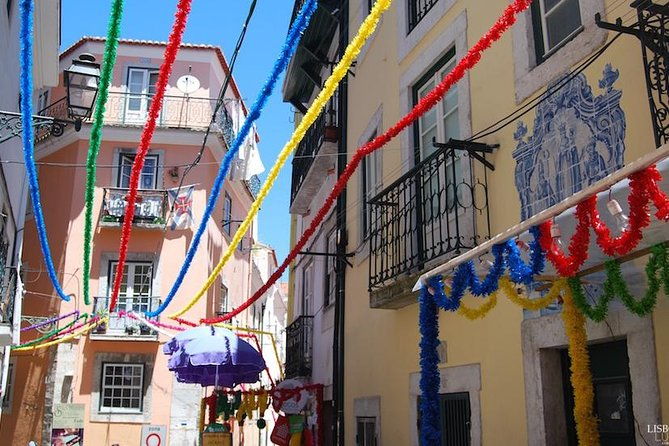 tour-of-historic-lisbon-in-private-eco-tuk-tuk
