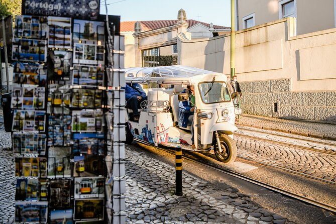 tour-of-historic-lisbon-in-private-eco-tuk-tuk